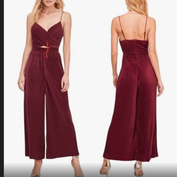 ASTR Burgundy Cut Out Jumpsuit || Size Small - Picture 1 of 6
